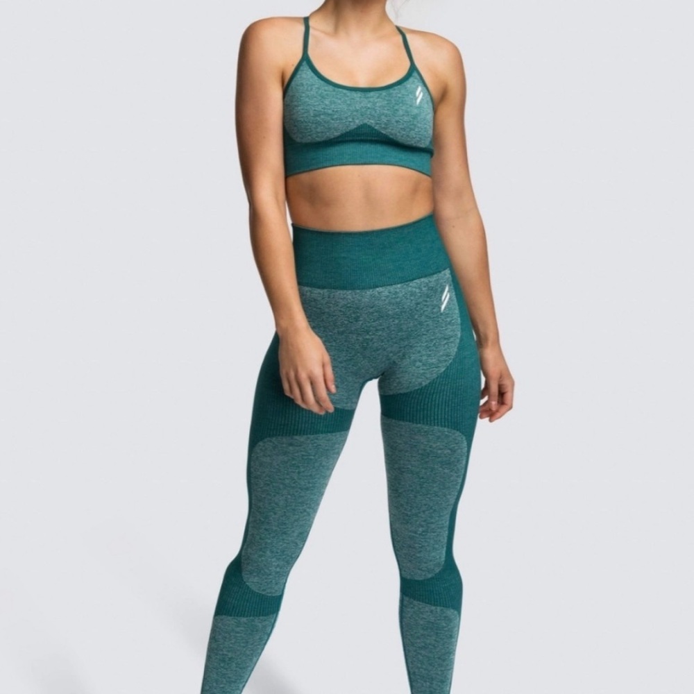 DOYOUEVEN Teal Activewear Set